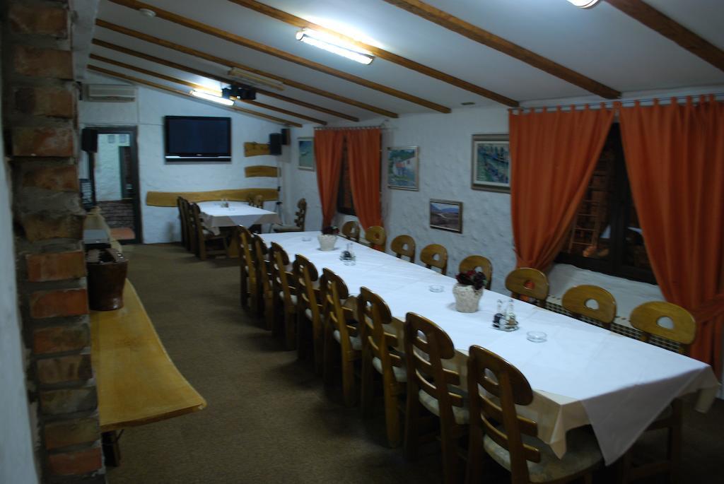 Motel Kiwi Grude Dış mekan fotoğraf